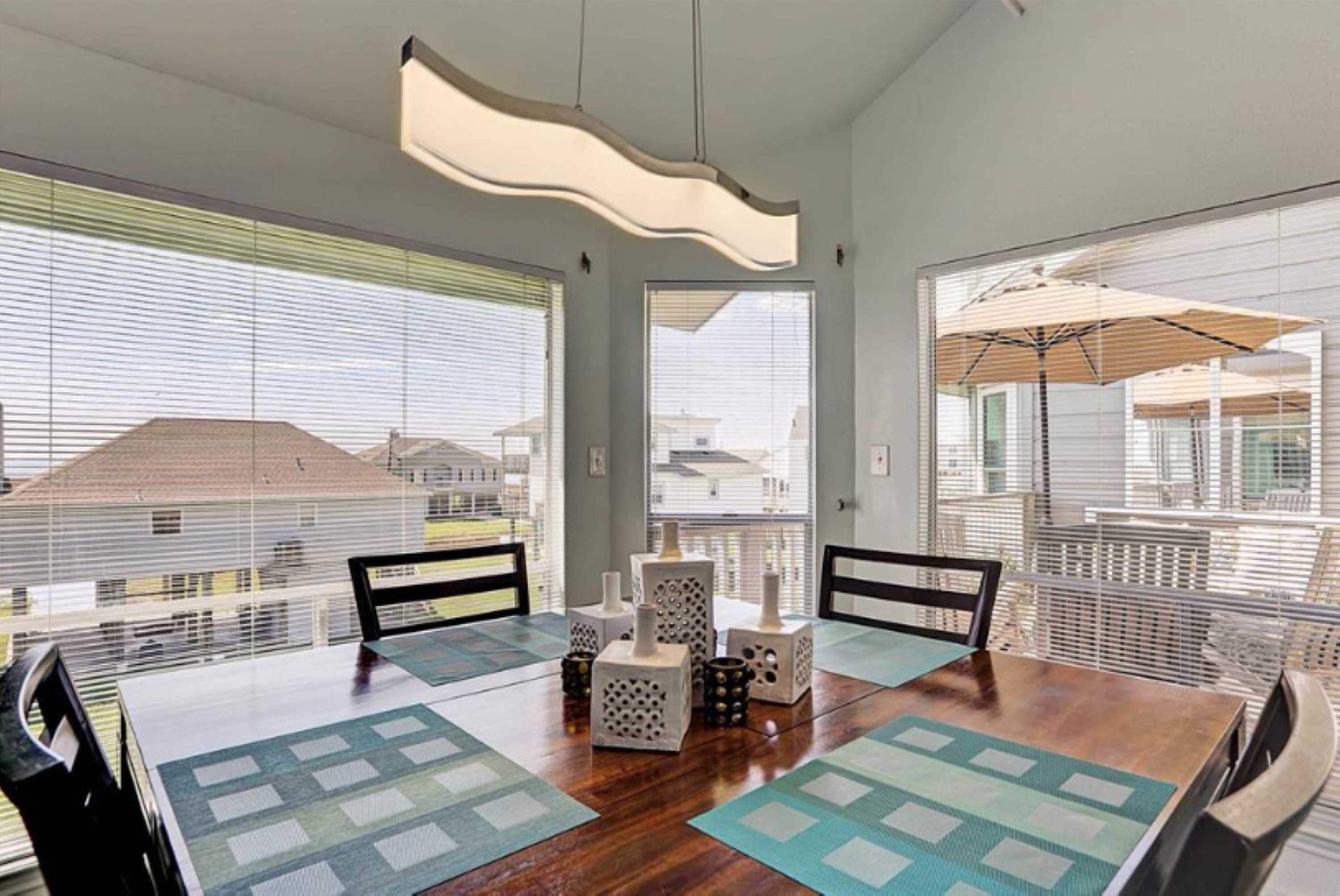 타운홈, 침대(여러 개), 발코니 (Shipwrecked Getaway) | 다이닝