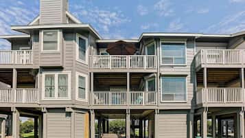 Maison en rangée, Plusieurs lits, balcon (Shipwrecked Getaway) | Extérieur