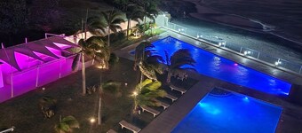 Royal Palms Luxury beachfront Apartment.