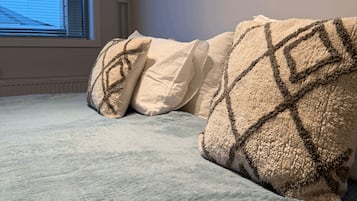 1 bedroom, desk, iron/ironing board, free WiFi