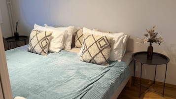 1 soverom, skrivebord, strykejern/-brett og wi-fi (inkludert)