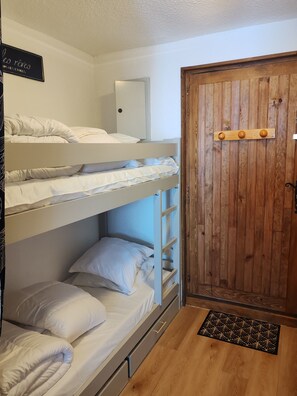 Room - Studio "Cœur des Neiges" with Mountain View and Shared Terrace (Bernex)