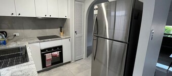 Renovated House ,3Bed Master with A/C,Free Parking