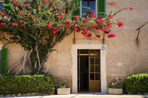 YourHouse Can Tries Villa