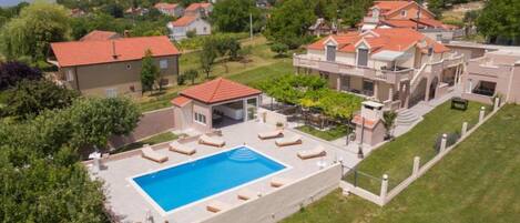 Apartment (Three bedroom apartment) | Außenpool