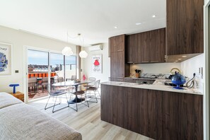 Interior - Quiet and elegant apartment with 2 terraces in the heart of Cannes. (Cannes)