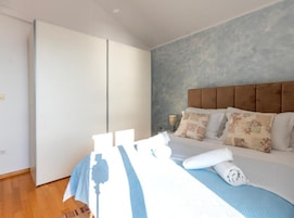 Villa (Seven Bedroom Villa with Outdoor Pool) | 1 bedroom