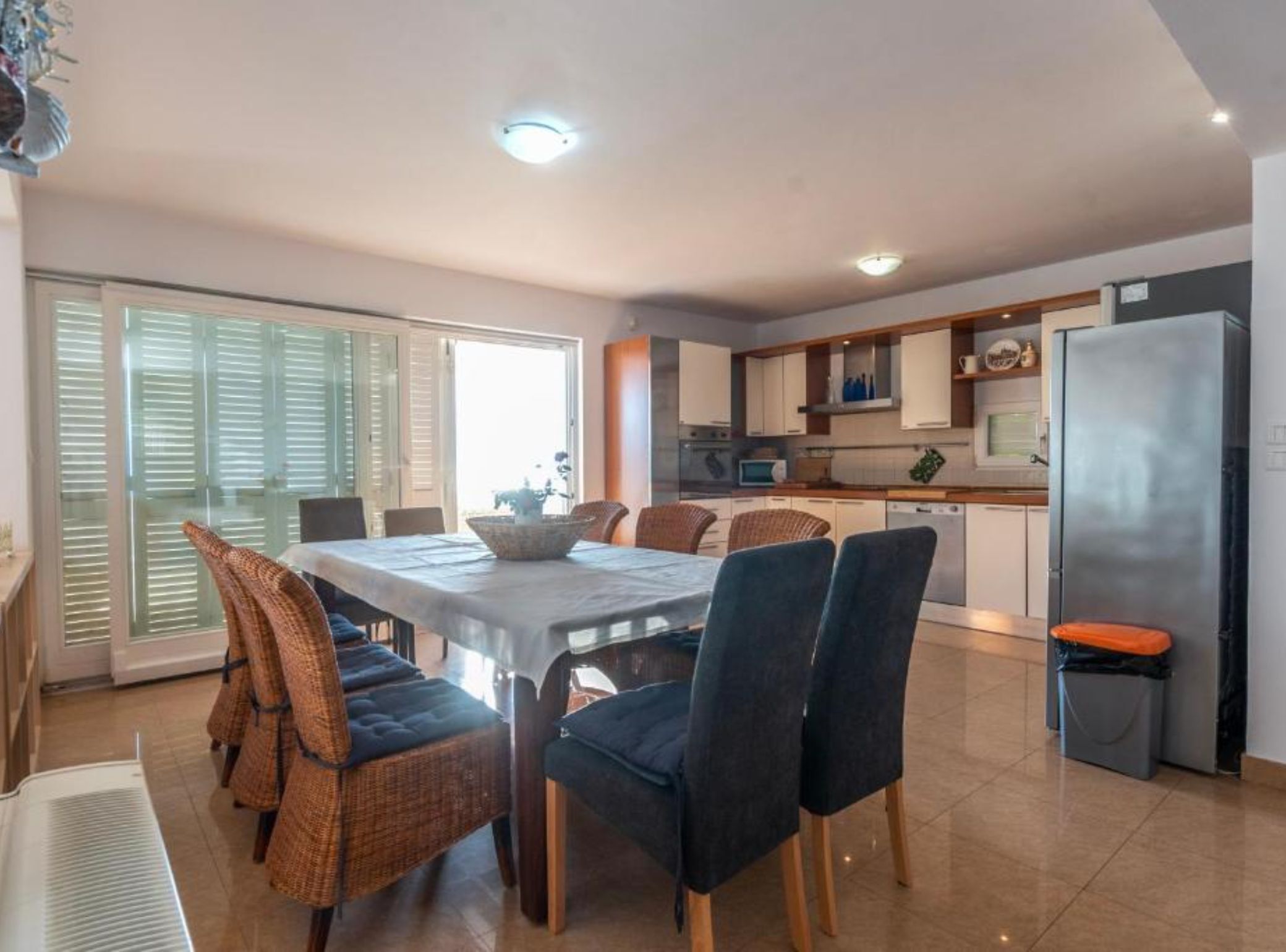 Villa (Seven Bedroom Villa with Outdoor Pool) | Privékeuken | Een koelkast
