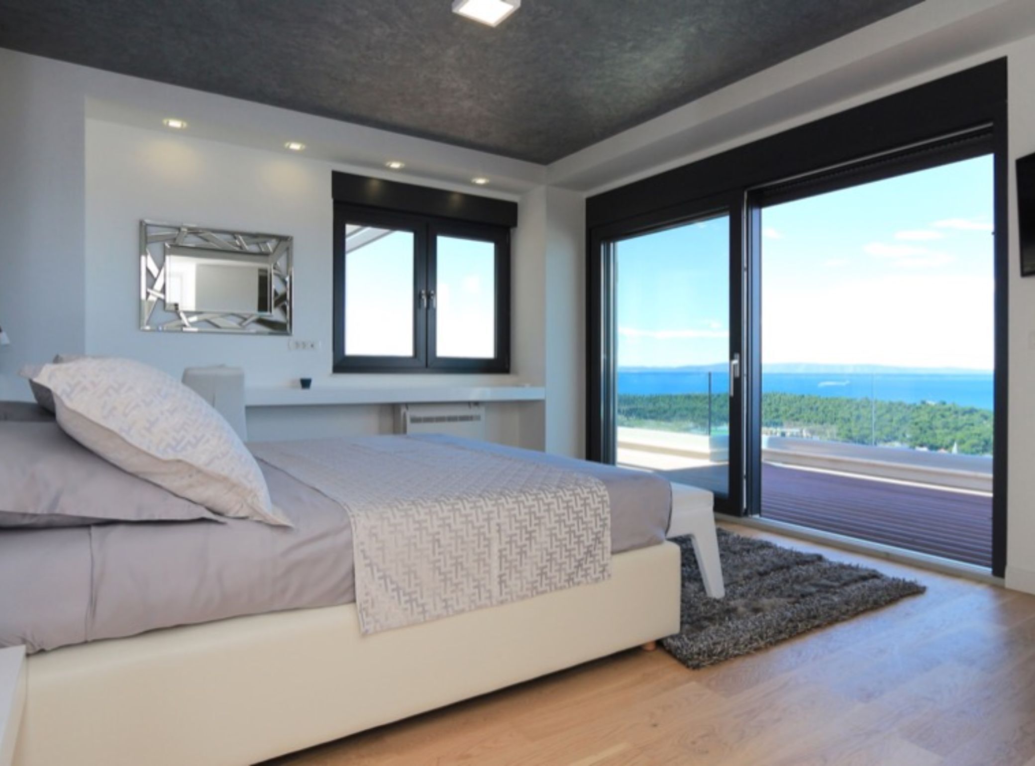 7 chambres, lits bébé (en supplément)
