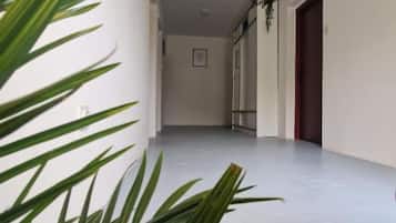 Apartamento (Three Bedroom Apartment With Balcony ) | 1 quarto