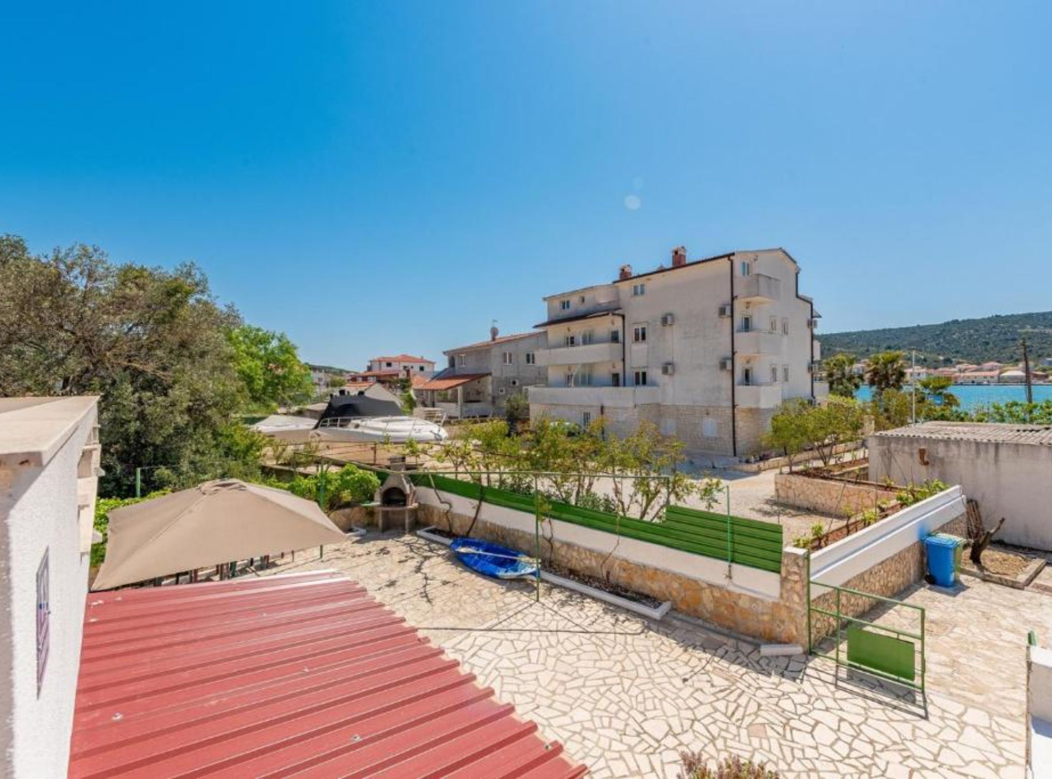 منظر من الجو على ارتفاع عالٍ