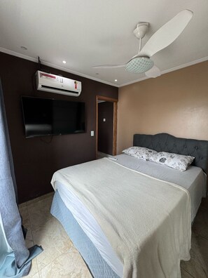 Iron/ironing board, WiFi - Apartment 8, 2 bedrooms with balcony. (Rio das Ostras)