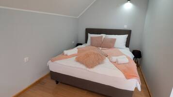 Villa (Four Bedroom Villa with Swimming Pool) | 4 bedrooms, free cots/infant beds