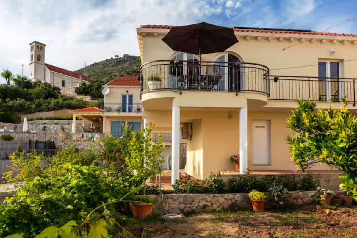 Casa (Two Bedroom Holiday Home with Terrace) | Exterior