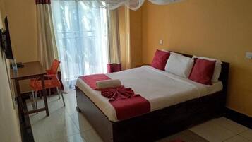 高級雙人房 | 免費 Wi-Fi、床單