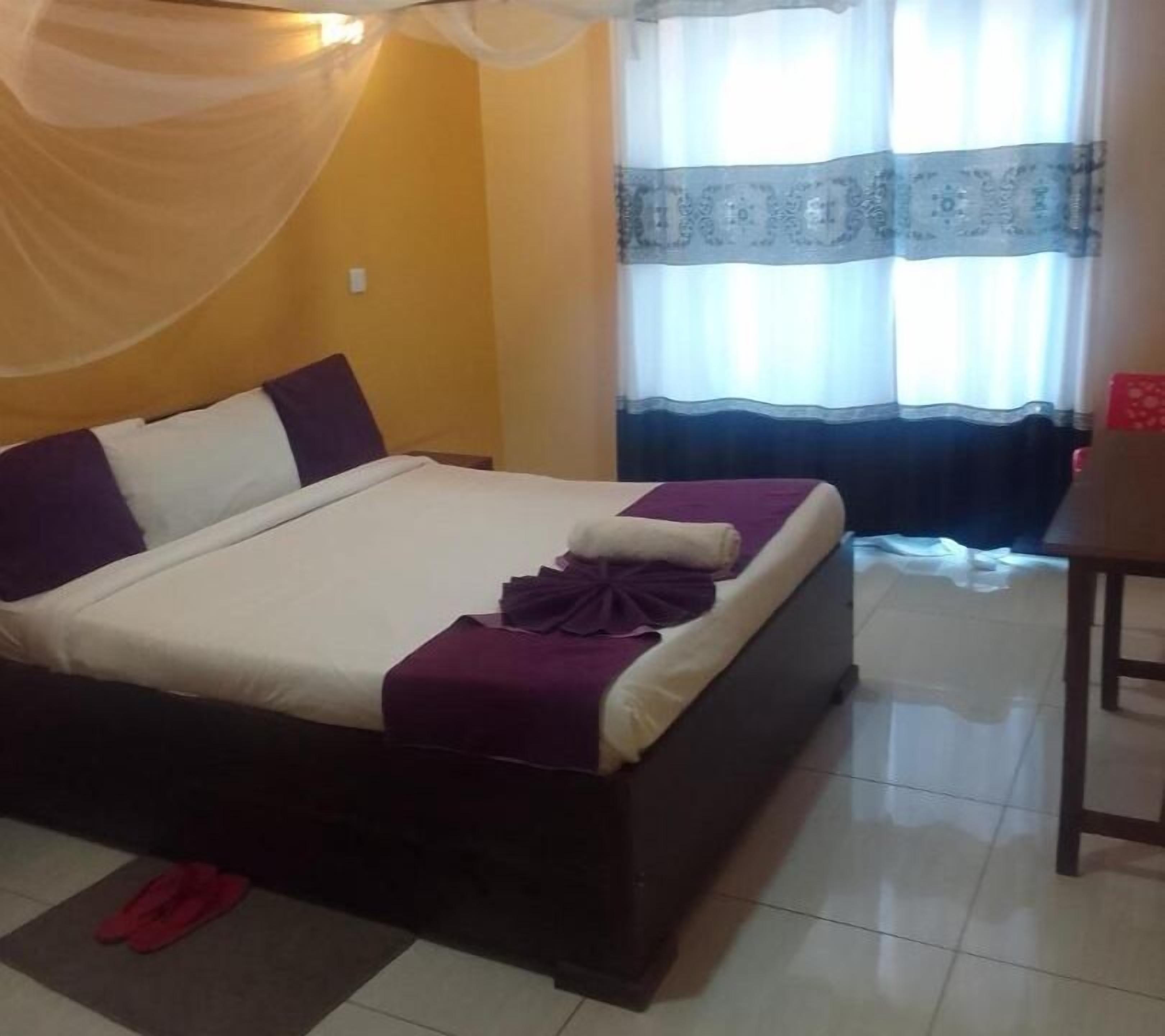 Habitación doble estándar | Wifi gratis y ropa de cama 