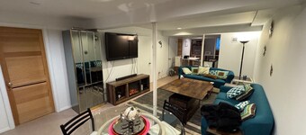 Need a nice room? 3 min walk to beach & 2 miles from town & separate entrance!