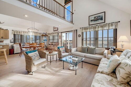 Eagle's View by Seaside Vacations!