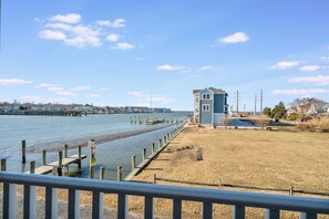 Property grounds - Go with the Flow by Seaside Vacations & Sales (Chincoteague Island)