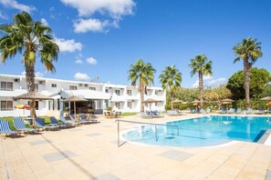 Außenpool (je nach Saison geöffnet)