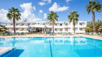 Seasonal outdoor pool