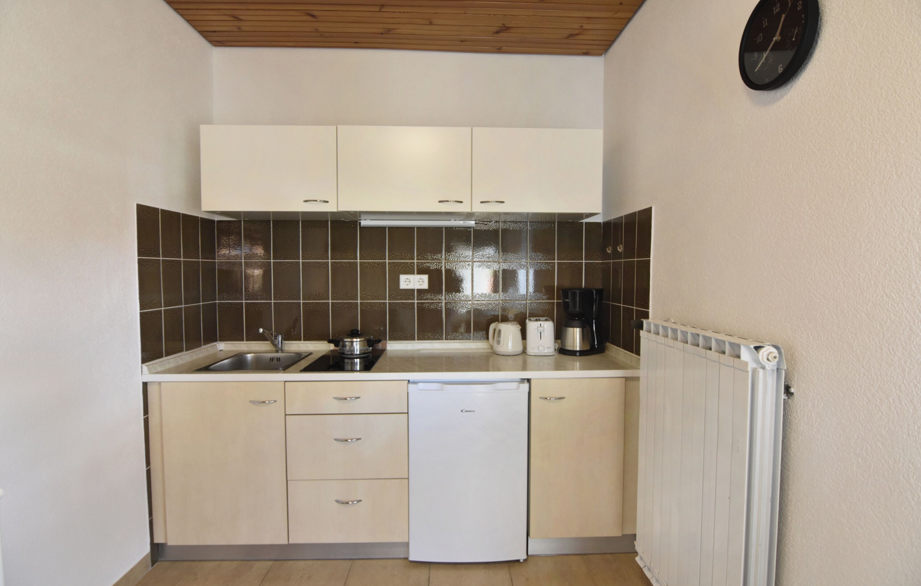 Apartment, 1 Bedroom, Balcony, Garden View | Interior