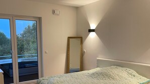 3 soverom, strykejern/-brett, wi-fi og sengetøy