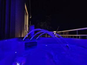 Baignoire à remous extérieure
