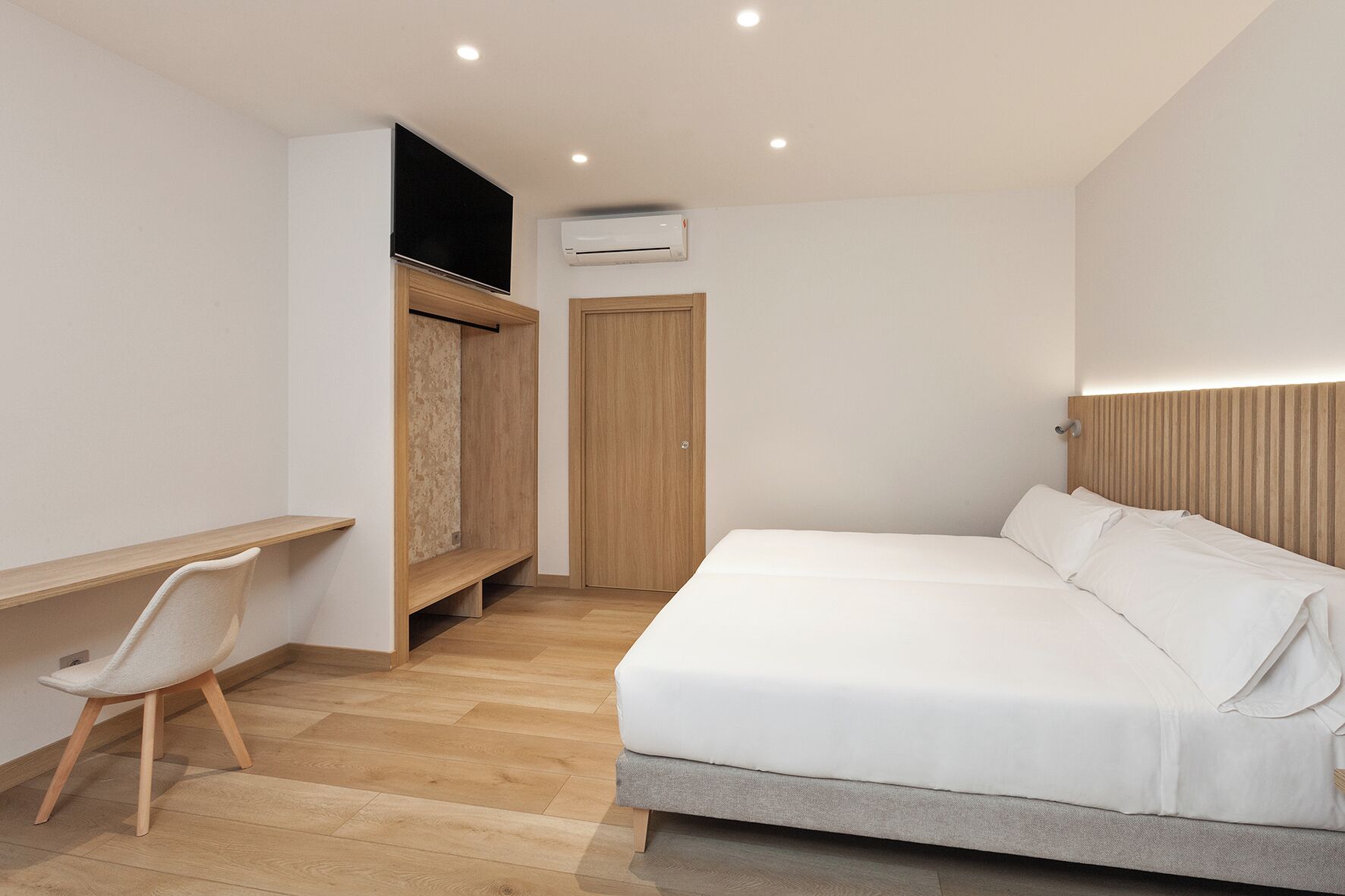 Sistema de insonorización, wifi gratis y ropa de cama 