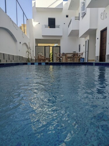 NOOR SEEN HOUSE 