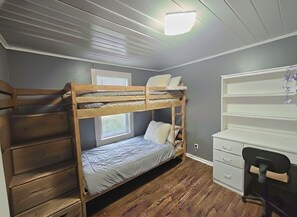 2 bedrooms, WiFi, bed sheets