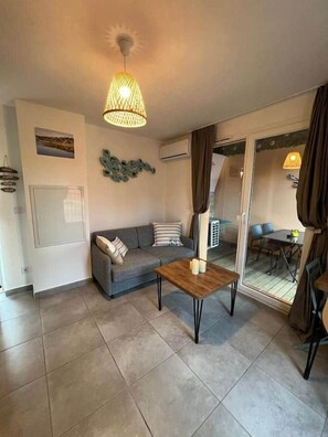 TV - Casa Pinare - Apartment with swimming pool - Lecci (Lecci)