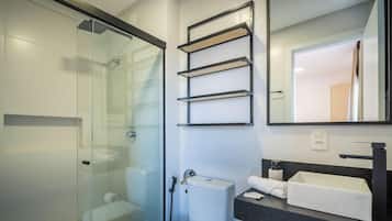 Basic Apartment | Bathroom | Shower
