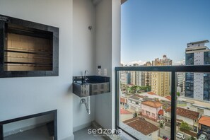 Basic Apartment | Interior - 1BR Apt in Condo w/ Pool and BBQ Evh0609 (Florianópolis)