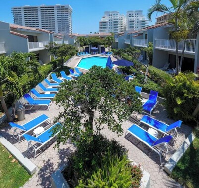 Fabulous 3-bedroom 3 bath townhouse timeshare across the street from OCEAN!