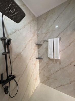 Shower, towels, soap - The Suite-Elite Edge Suite (Jaipur)