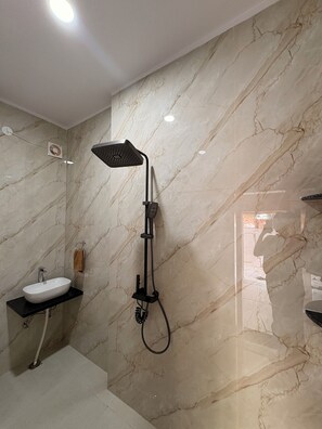 Shower, towels, soap - The Suite-Elite Edge Suite (Jaipur)