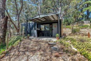 Exterior - KW Treehouse Luxury Private Farm Escape for 2 with Walking Trails (Crafers West)