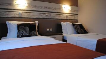 Classic Double or Twin Room | Laptop workspace, free WiFi