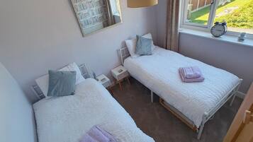 2 bedrooms, iron/ironing board, free WiFi, bed sheets