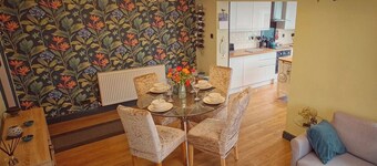 ニア ビーチ - ガーデン - ペット - パーキング - スリープス 4