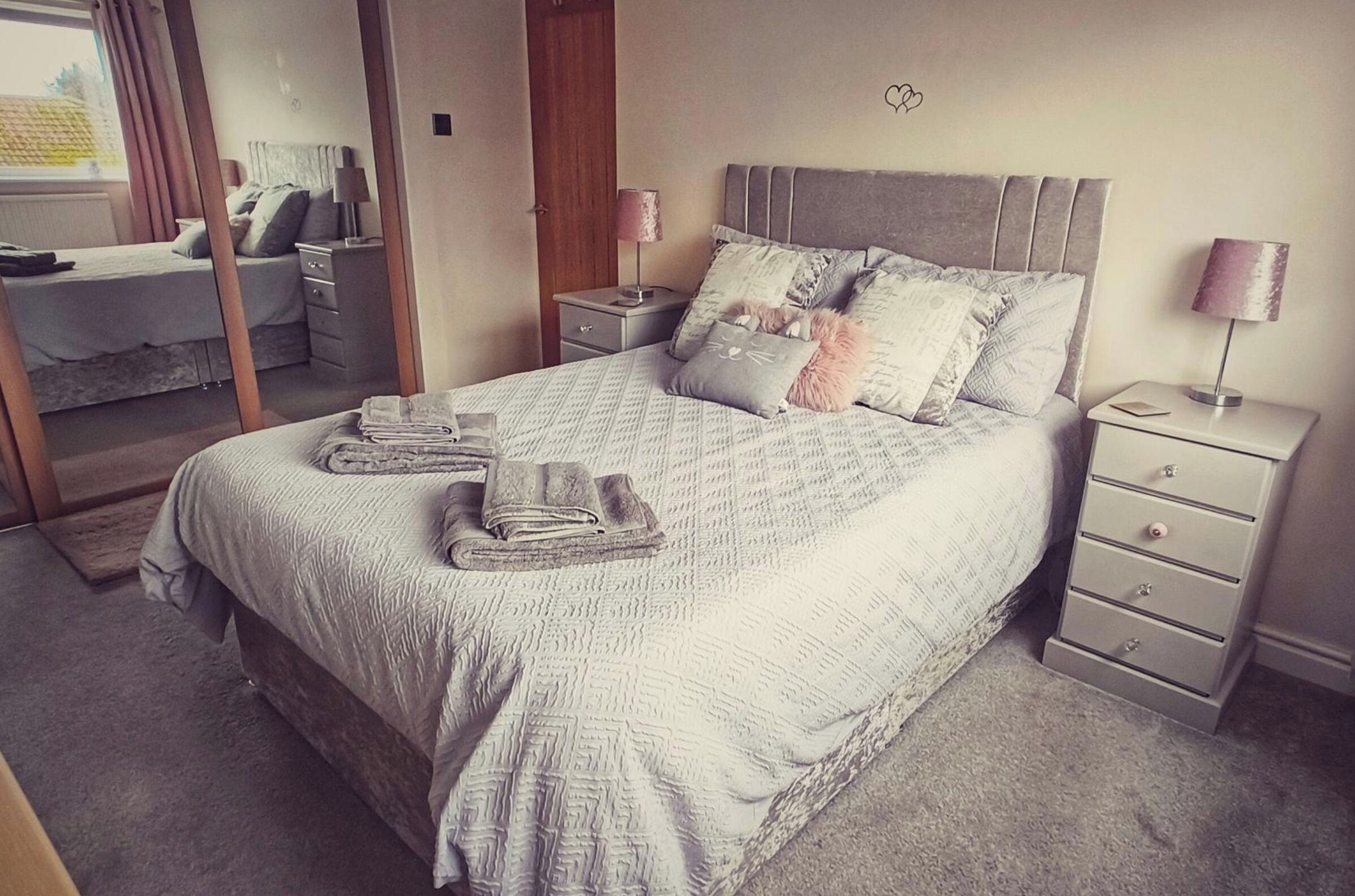 2 bedrooms, iron/ironing board, free WiFi, bed sheets