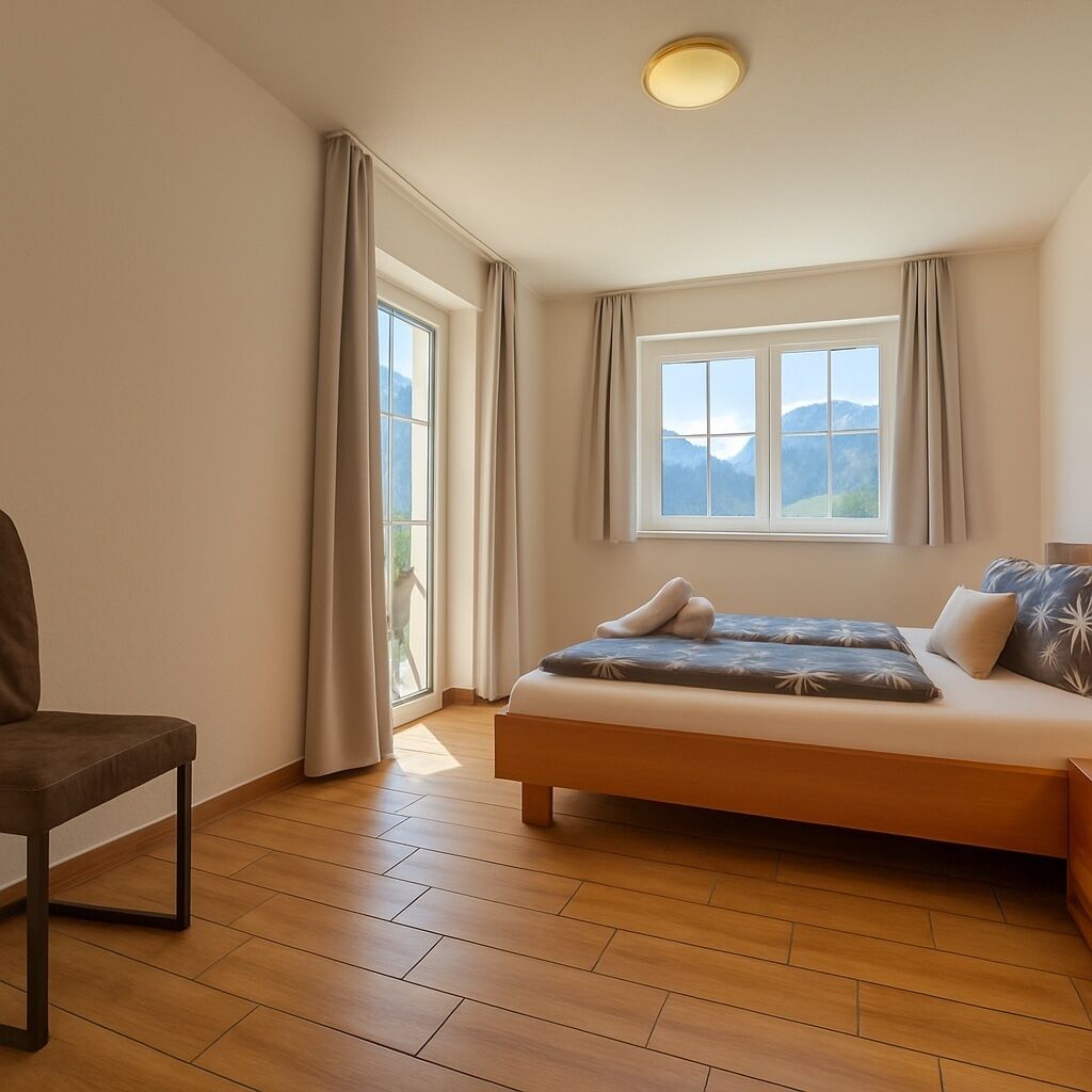 Luksusleilighet, fjellutsikt | Skrivebord for bærbar PC, blendingsgardiner og strykejern/-brett