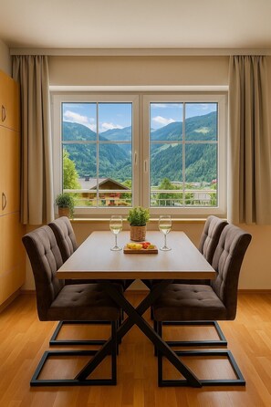 Apartament Comfort, vistes a la muntanya | Servei de restauració