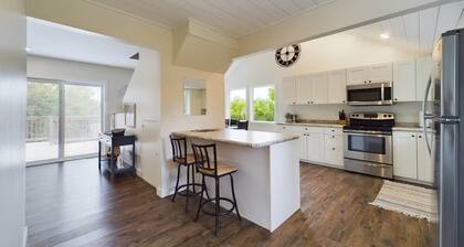 Steps to Lake Minnewaska, downtown Glenwood!