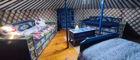 Bügeleisen/Bügelbrett, Internetzugang, Bettwäsche