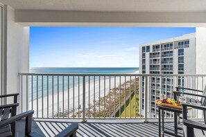 Property grounds - Experience Coastal Elegance at Shoreline Towers Unit 1092 with Free Beach Servic (Destin)
