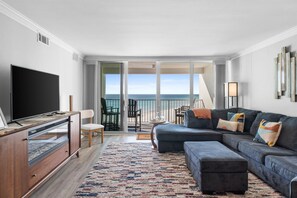 Smart TV - Experience Coastal Elegance at Shoreline Towers Unit 1092 with Free Beach Servic (Destin)