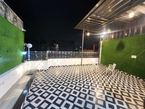 Terrace/patio - The Trishul Stay (Varanasi)