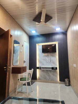 Classic Double Room | Interior - The Trishul Stay (Varanasi)